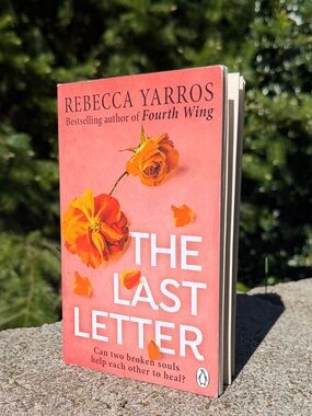 The Last Letter by Rebecca Yarros - Pink Paperback